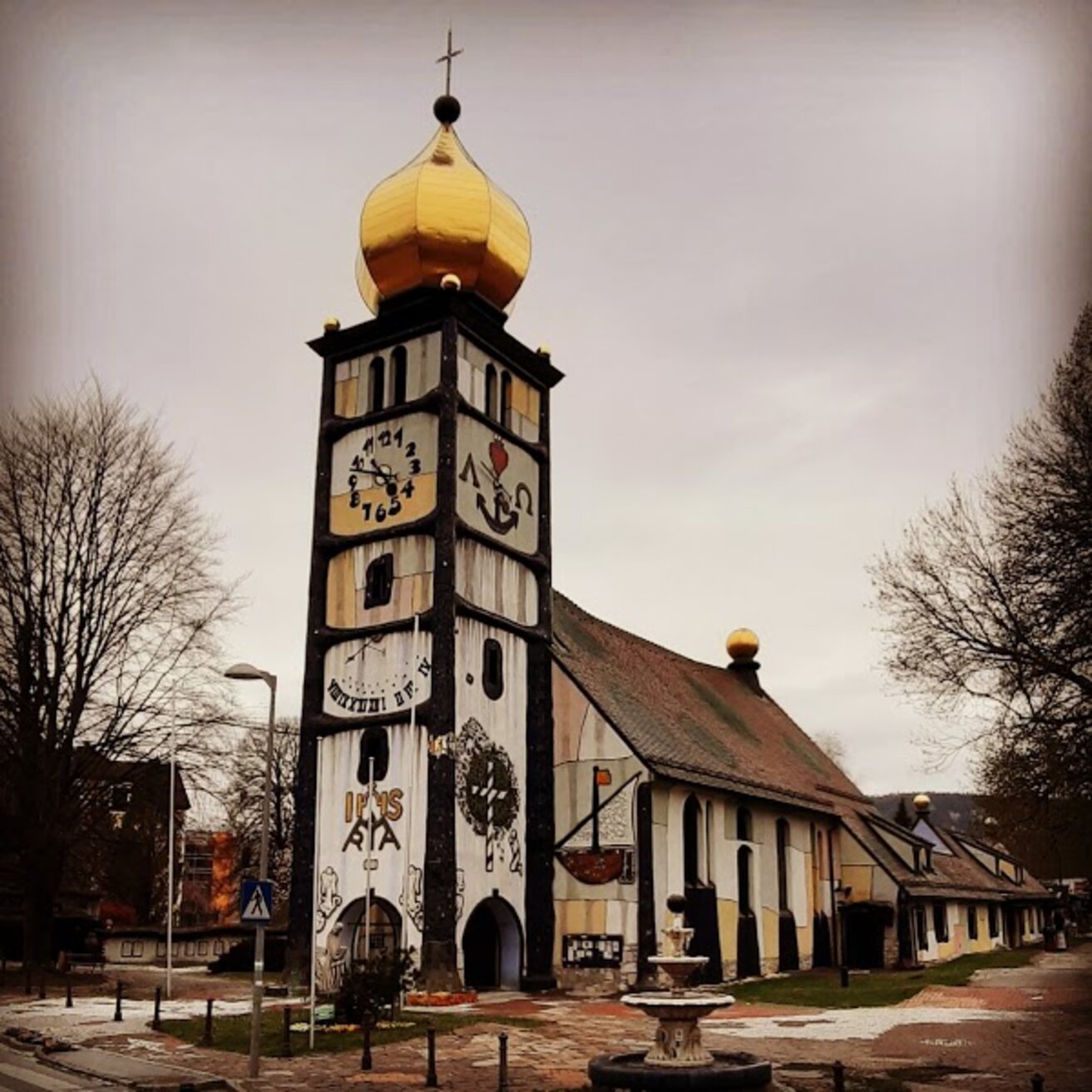 Hundertwasserkirche
